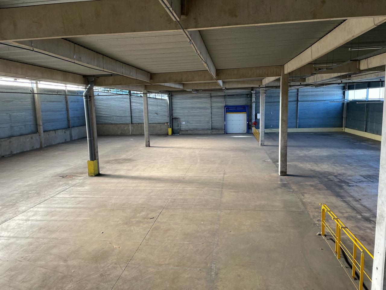 Local d'activité Carbon-Blanc 3022m² Location local d'activité Carbon-Blanc Gironde OLACT2530369 0